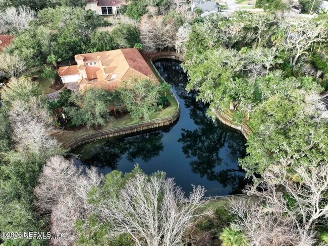 Building Photo - 156 Hidden Palms Ln