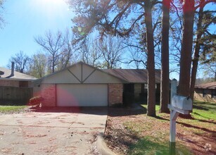 Building Photo - Lovely 3 Bedroom, 2 Bath Home in Tyler!