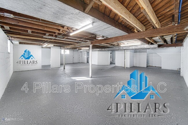 Building Photo - 3924 Henry Ave