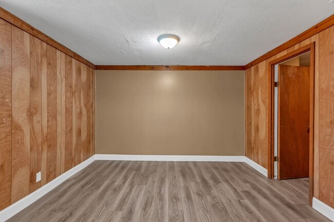 Building Photo - Italian Estates Property Management