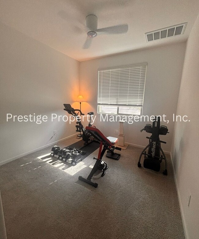 Building Photo - Beautiful 2/2 2-Story West Side Home With ...