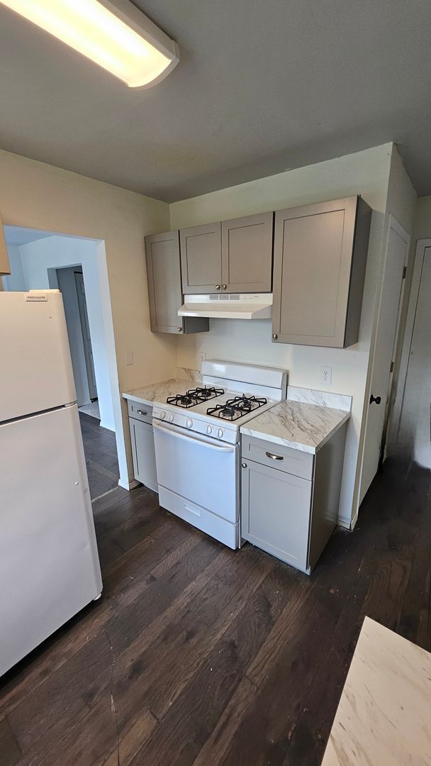 Building Photo - 3182-3184 Shellers Bend