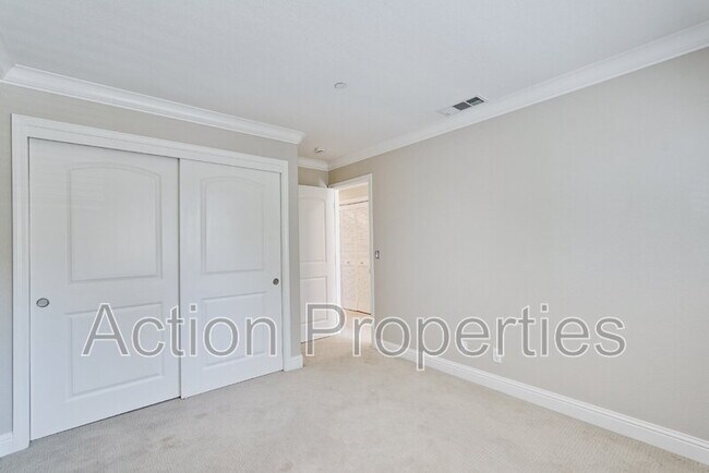 Building Photo - 241 Granada Park Cir
