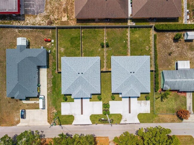 Building Photo - 32635 Vista Ave
