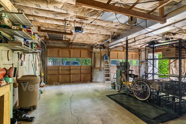 Building Photo - 857 Reems Creek Rd