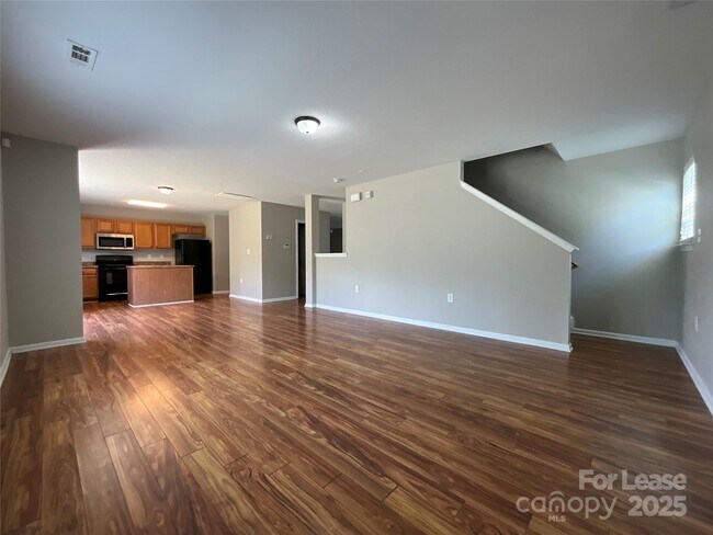 Building Photo - 1417 River Run Rd