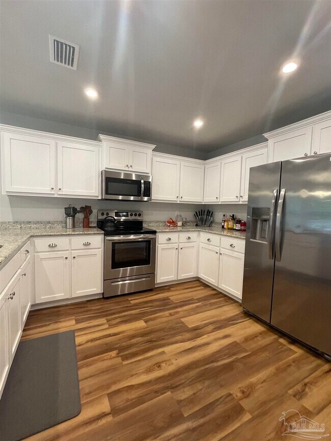 Building Photo - 7130 Sonny Dr