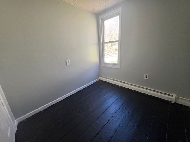 Building Photo - 30-32 Willow Street