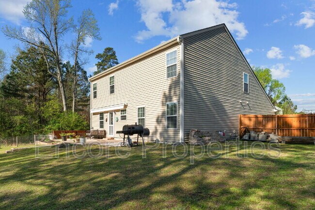Building Photo - 367 Crane Way