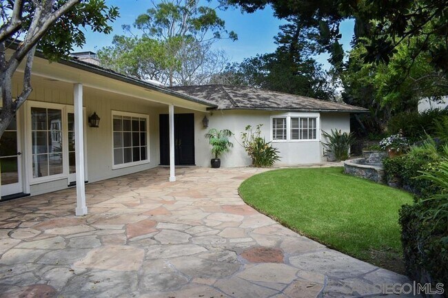 Building Photo - 7851 Hillside Dr