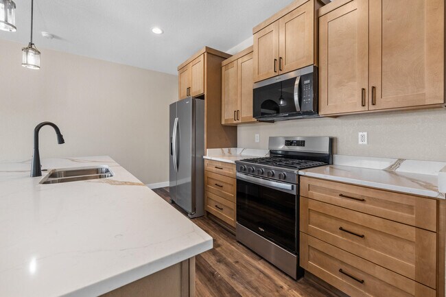 Building Photo - 1810 Horseshoe Ln