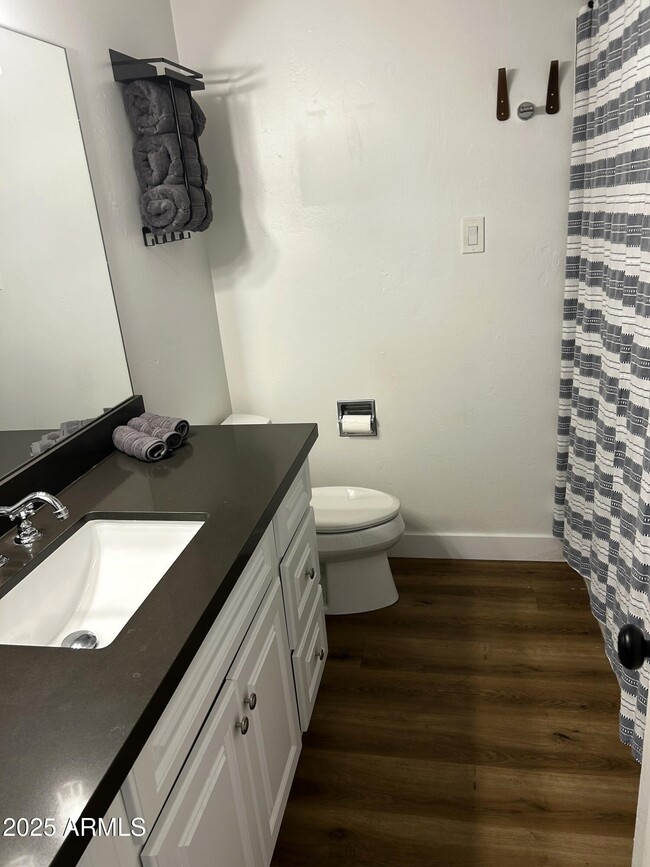 Building Photo - 3046 N 32nd St