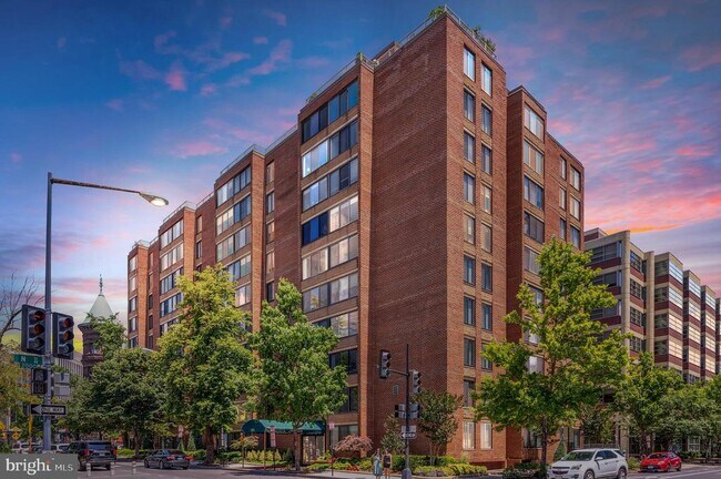 Primary Photo - 1301 20th St NW