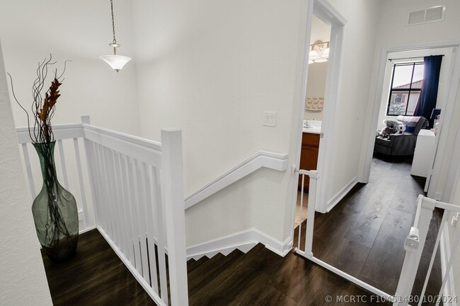 Building Photo - 8455 Lakeview Trail