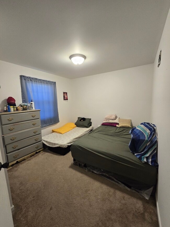 Building Photo - 603 Circle Dr