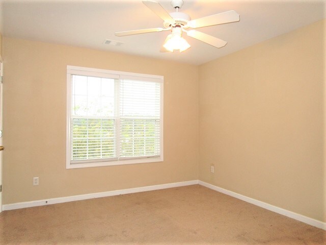 Building Photo - 2420 Queensboro Ln