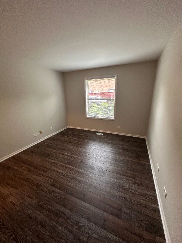 Building Photo - 1543 Raymond Dr
