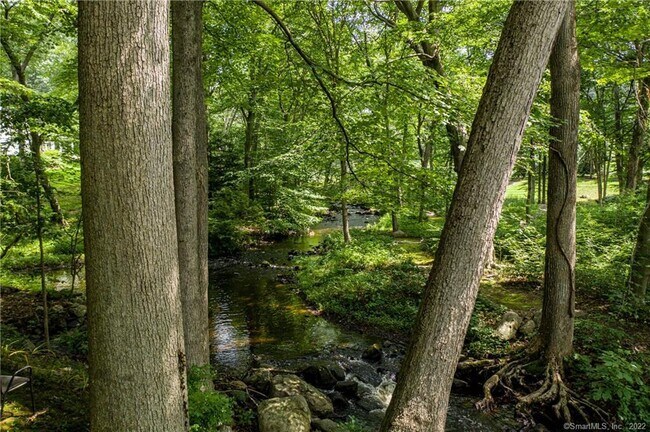 Building Photo - 117 Tobys Ln