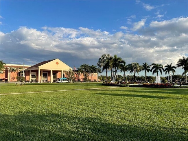Building Photo - 457 Mansfield I