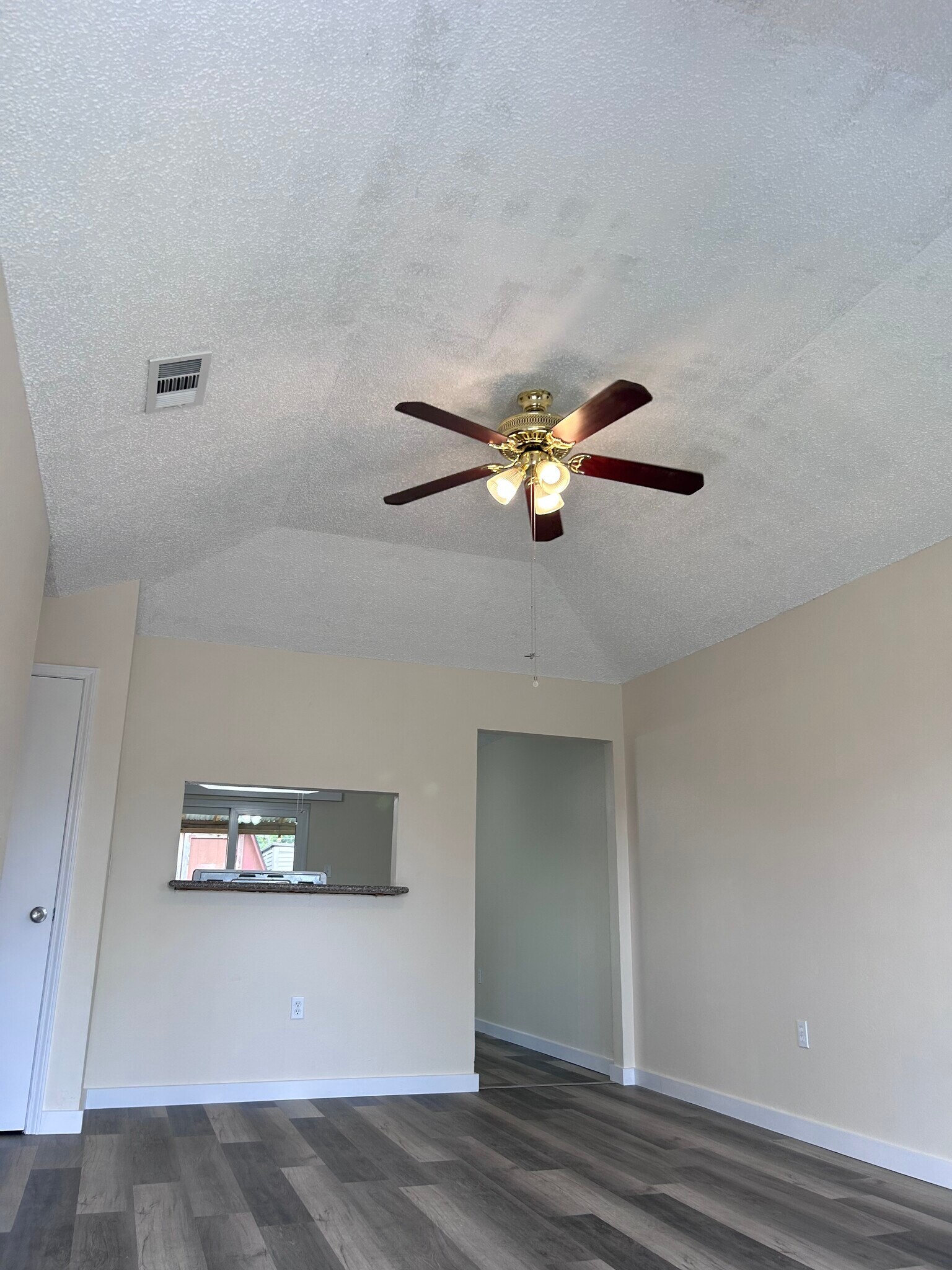 Building Photo - 2704 Sieglinde Ct