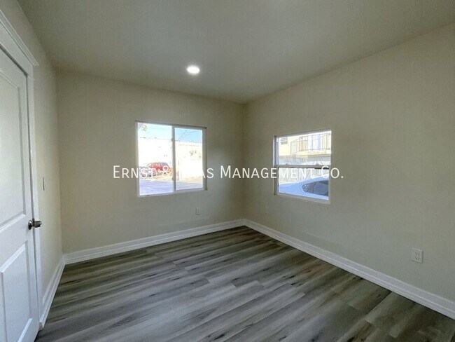 Building Photo - 3309 Platt Ave