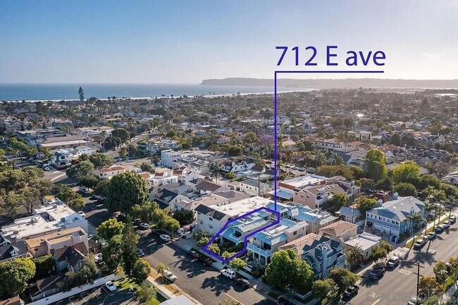 Building Photo - 712 E Ave