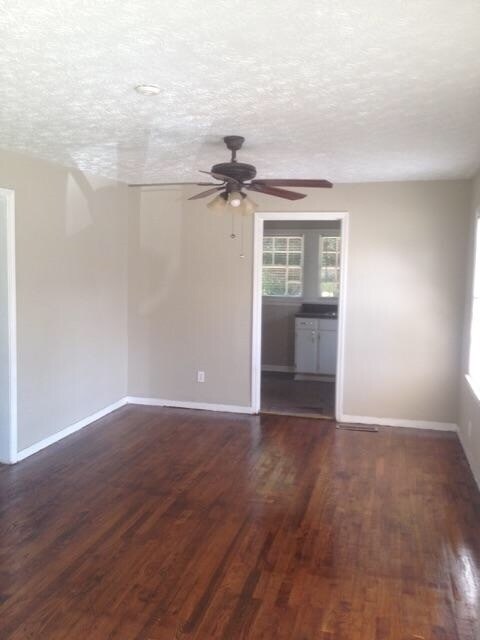 Building Photo - **ON HOLD**2 Bedroom / 1 Bathroom Home or Rent in Jordan/Johnson area of Columbus, GA***