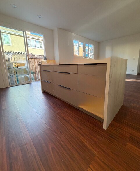 Building Photo - 8922 Del Rio Cir