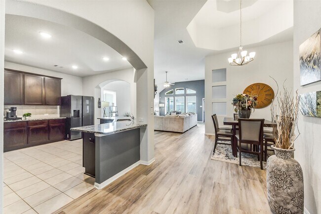 Building Photo - 12430 Ashgrove Point Dr