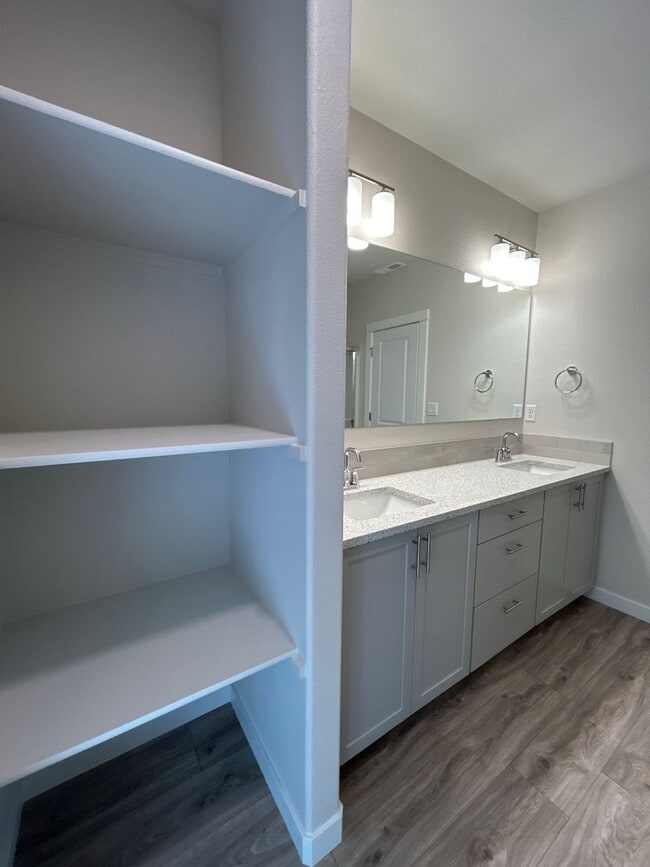 Building Photo - Brand New 3 Bedroom / 2 Bathroom Home in NW Redmond