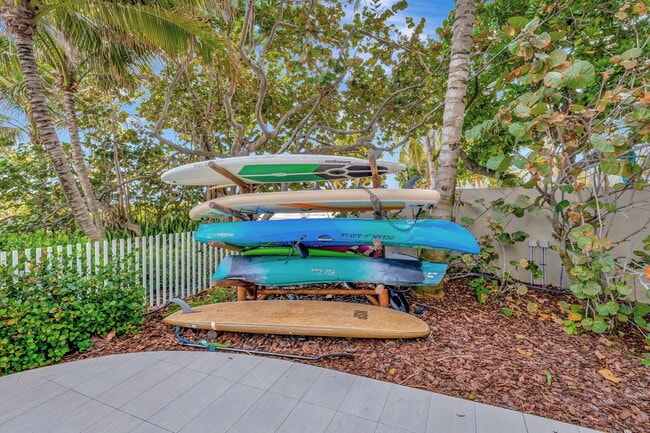 Building Photo - 730 N Ocean Blvd