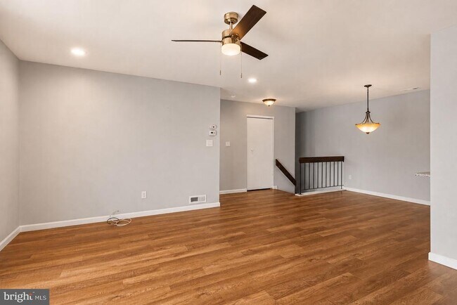 Building Photo - 3520B Neils Ct