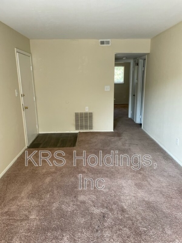 Building Photo - 1237 Nelson St