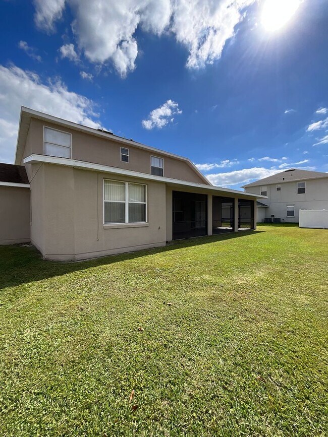 Building Photo - Beautiful Corner Lot