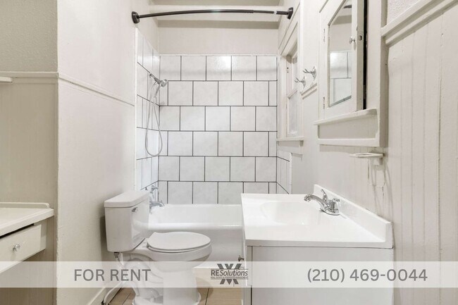 Building Photo - 1618 W Kings Hwy