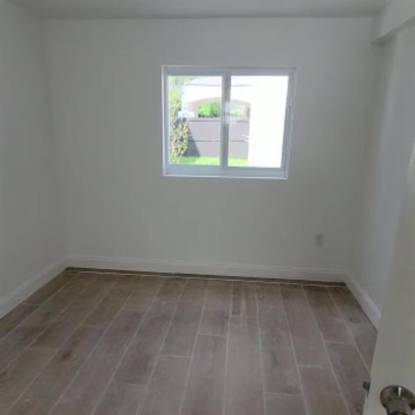 Building Photo - 1744 SW 10th St