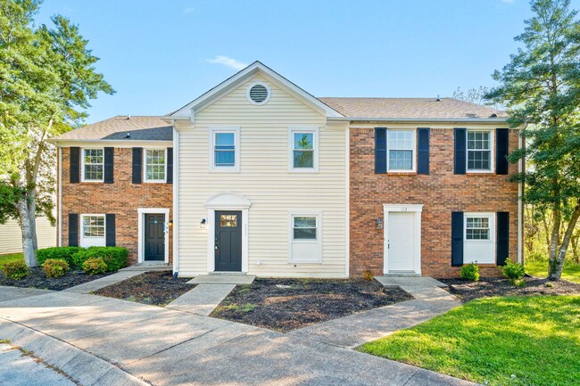Primary Photo - 2 Bedroom Condo For Rent Near Post!