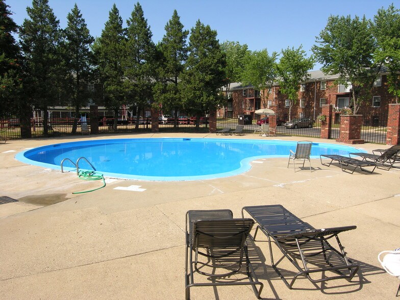 Williamsburg Way 3838 Williamsburg Way Columbus IN 47203 Apartment