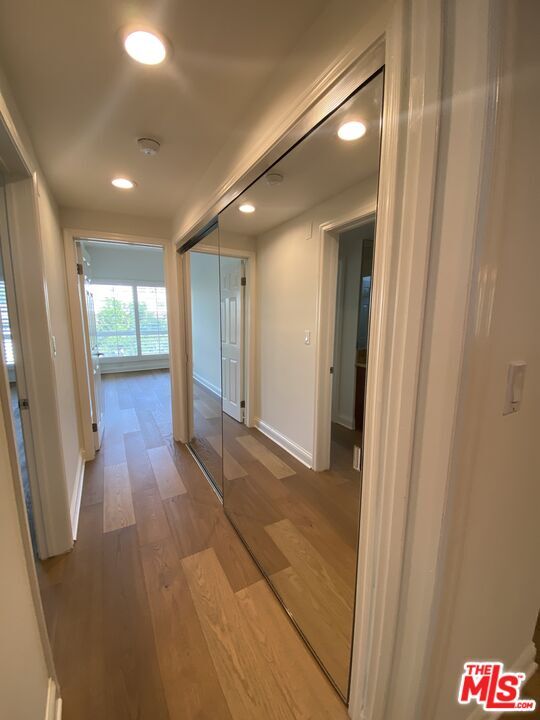 Building Photo - 125 S Elm Dr