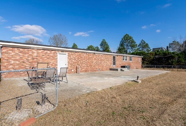 Building Photo - 416 May Rd