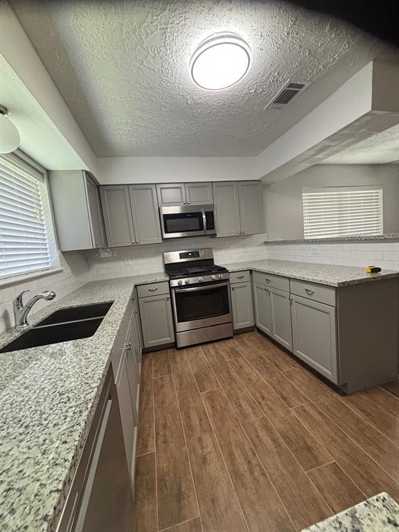 Building Photo - 4210 Falcon Meadow Dr