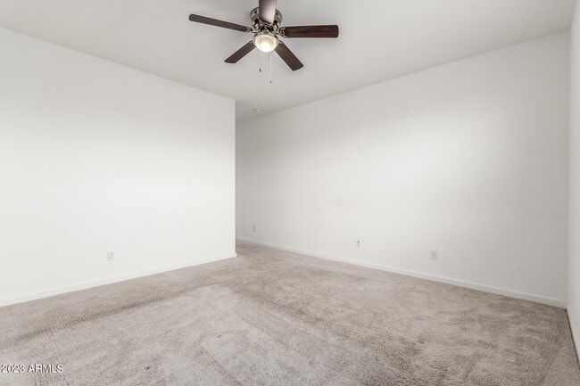 Building Photo - 18012 W Pierson St