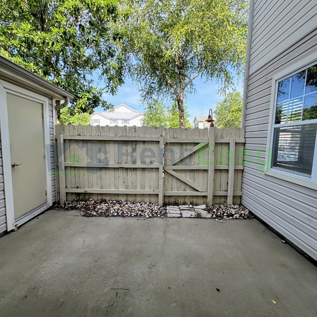 Building Photo - 1323 Emsworth Dr