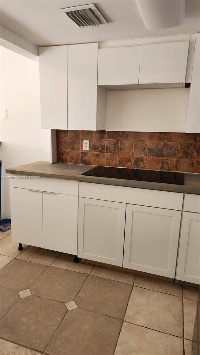 Building Photo - 8600 SW 109th Ave