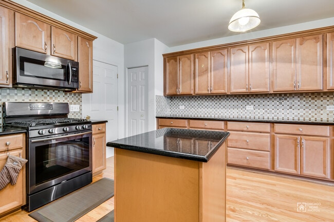 Building Photo - 346 Lucille Ln