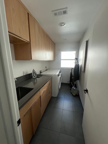 Laundry Room - 1415 Guadalajara Pl