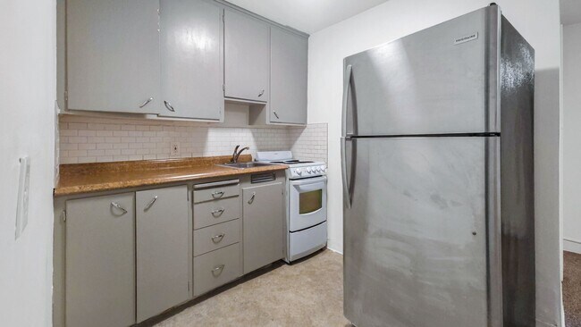 Building Photo - 35th Ave