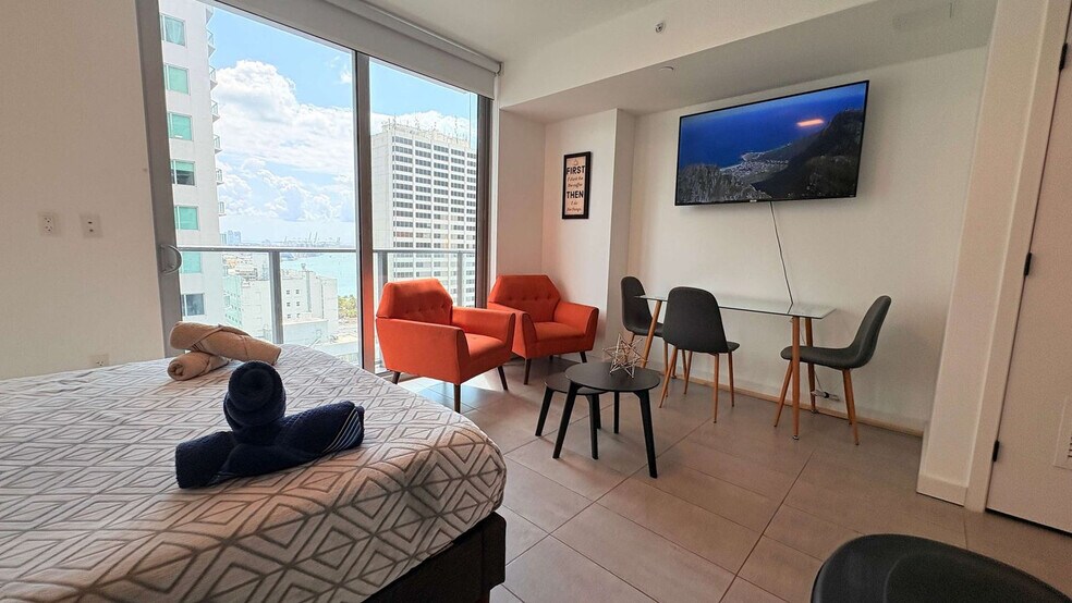 Building Photo - 227 NE 2nd St