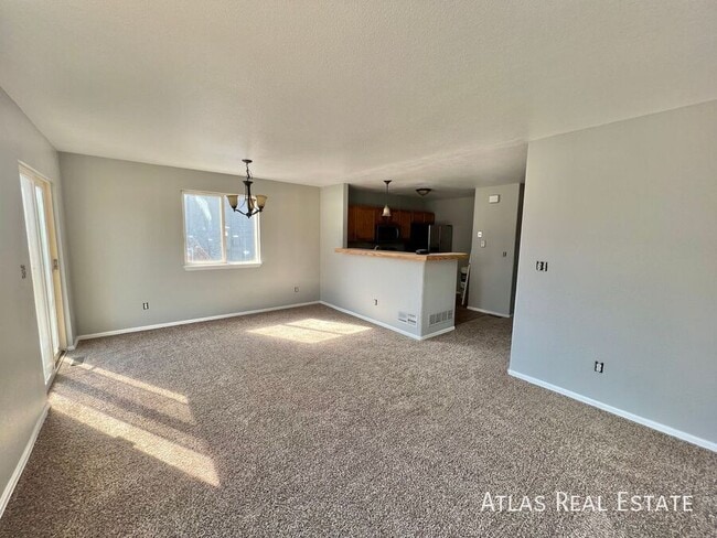 Building Photo - 4854 Crystal St