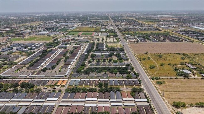 Building Photo - 2013 Agua Fina Ave